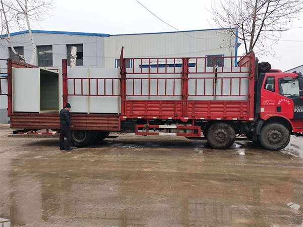 發(fā)貨現(xiàn)場(chǎng)